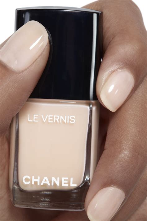 chanel le vernis blanc white